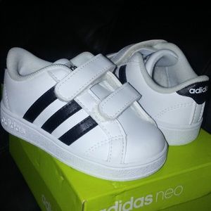 Adidas Neo sneakers